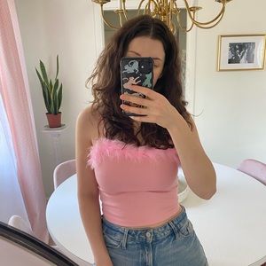 Meet your Posher, Larissa